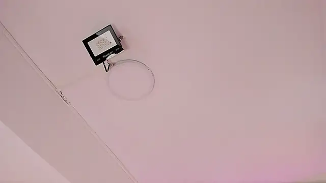 Snapshot of Stefannyevans_ chatting on 12/16/25, 12:10 Stefannyevans online show from 12/16/25, 12:10