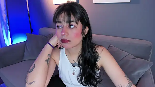 Snapshot of flower_smith_ chatting on 11/20/25, 11:43 flower smith online show from 11/20/25, 11:43