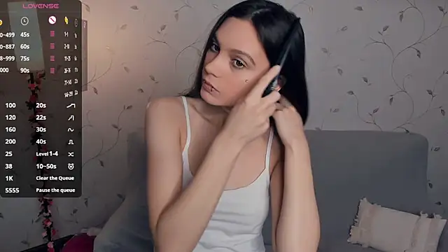 CoreenDornon online show from 10/18/25, 08:04