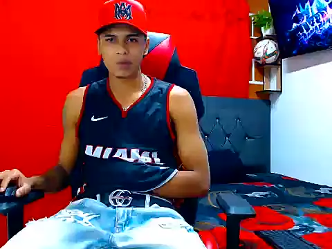 cristian tayron1 online show from 07/06/26, 06:21