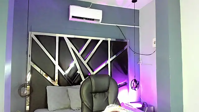 Julieth brown  online show from 09/27/25, 08:47