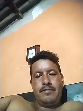 colombiano198720 online show from 09/23/25, 12:13