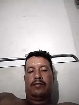 colombiano198720 online show from 11/26/25, 01:28