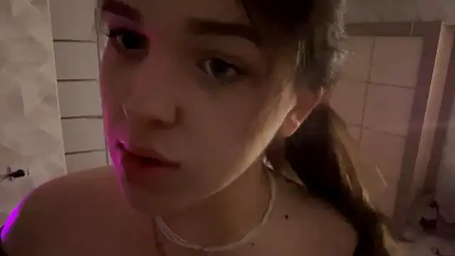 CarylWeatherholtz online show from 10/21/25, 04:08