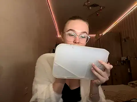 bellameow88 online show from 09/16/25, 01:12