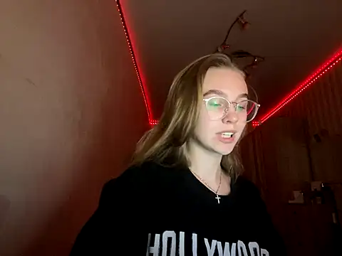 bellameow88 online show from 09/21/25, 12:40