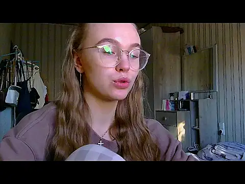 bellameow88 online show from 11/17/25, 08:53