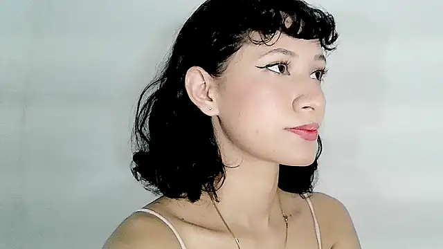 kitten punches001 online show from 09/09/25, 08:19
