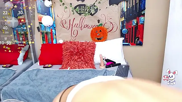 EmilyJonns online show from 10/28/25, 11:25