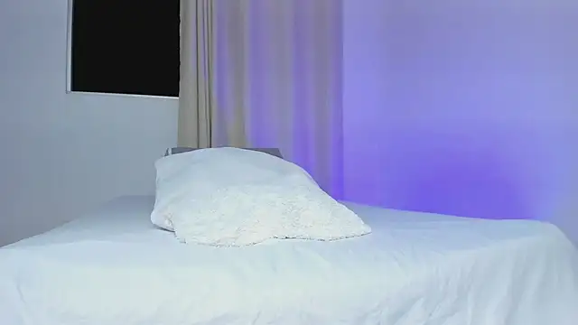 Selenafox 0 online show from 09/10/25, 01:38