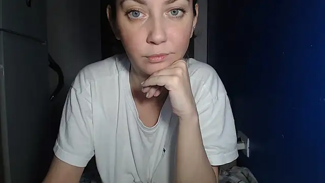 petite danielle online show from 07/15/26, 02:50