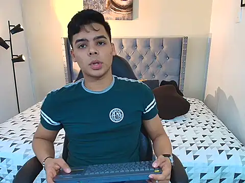 stewart mateo  online show from 09/22/25, 02:02