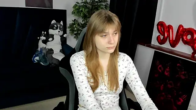 Snapshot of SophieLumen chatting on 09/08/25, 05:01 SophieLumen online show from 09/08/25, 05:01