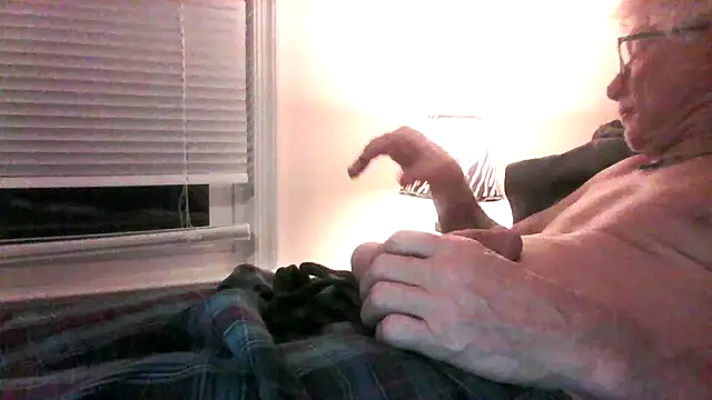 Snapshot of marcie2963 chatting on 10/09/25, 10:46 marcie2963 online show from 10/09/25, 10:46