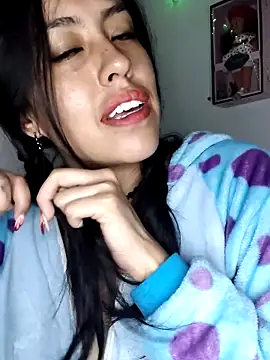 Snapshot of Queen_Ashly chatting on 01/16/26, 02:37 Queen Ashly online show from 01/16/26, 02:37