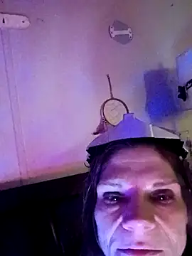 THATgirlUwont4get online show from 05/05/26, 11:51