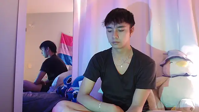 Snapshot of Noah_Blaze chatting on 10/07/25, 08:17 Noah Blaze online show from 10/07/25, 08:17