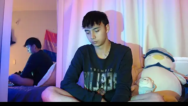 Snapshot of Noah_Blaze chatting on 10/22/25, 10:31 Noah Blaze online show from 10/22/25, 10:31