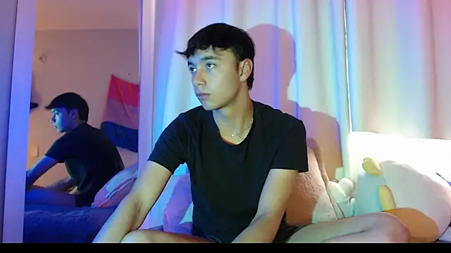 Snapshot of Noah_Blaze chatting on 10/23/25, 09:13 Noah Blaze online show from 10/23/25, 09:13