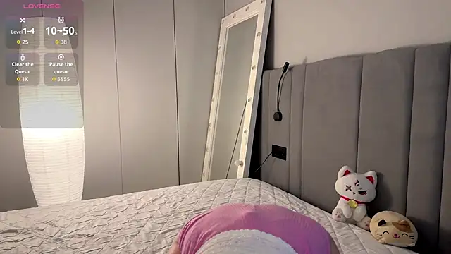 RileyVice online show from 10/26/25, 07:47