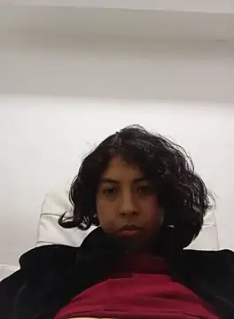 Snapshot of Syndel23 chatting on 09/21/25, 09:27 Syndel23 online show from 09/21/25, 09:27