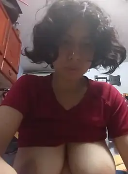 Snapshot of Syndel23 chatting on 09/23/25, 02:47 Syndel23 online show from 09/23/25, 02:47