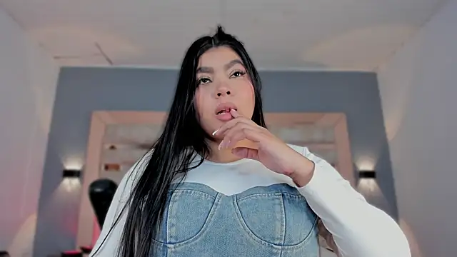 Snapshot of BellaBoobs_ chatting on 11/23/25, 07:13 BellaBoobs online show from 11/23/25, 07:13