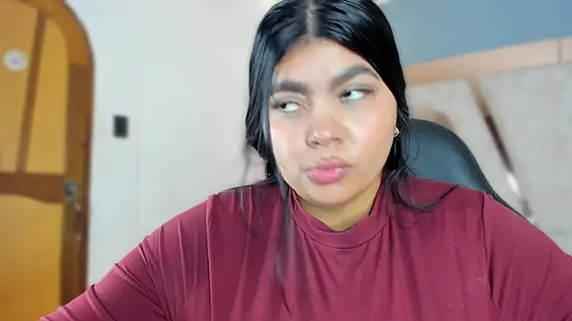 Snapshot of BellaBoobs_ chatting on 12/13/25, 08:47 BellaBoobs online show from 12/13/25, 08:47