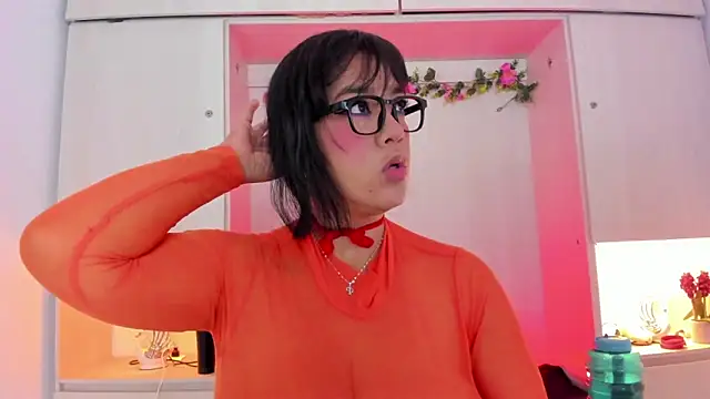 Snapshot of VickyRuiz_ chatting on 02/15/26, 01:20 VickyRuiz online show from 02/15/26, 01:20