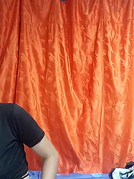 Snapshot of nezuko-uwu chatting on 10/25/25, 11:43 nezuko-uwu online show from 10/25/25, 11:43