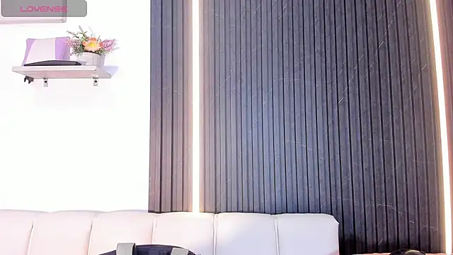 Gabrielaa Miller  online show from 09/30/25, 07:41