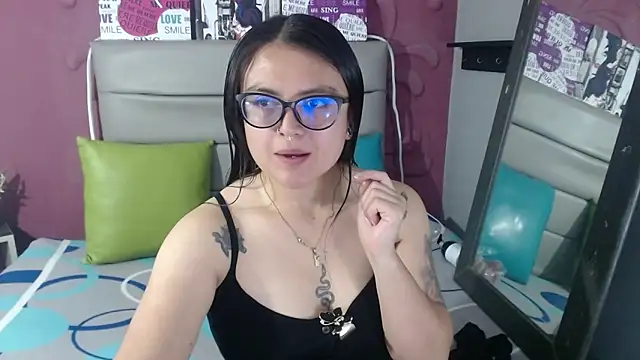 Cailing Zu online show from 09/14/25, 07:24