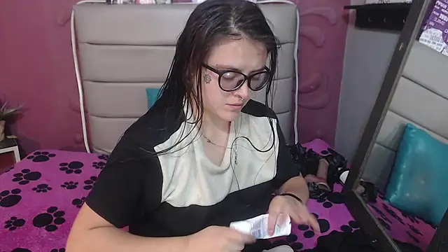 Cailing Zu online show from 10/04/25, 07:12