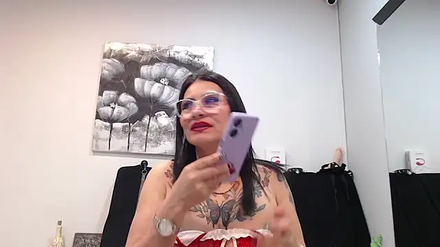 DonnaJoness online show from 11/10/25, 06:51