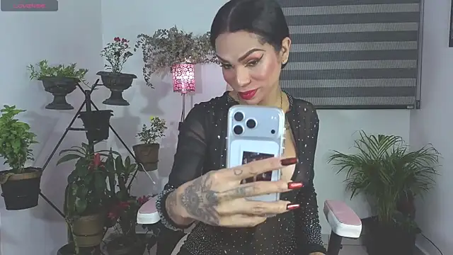 isabella pearl  online show from 06/11/26, 03:59