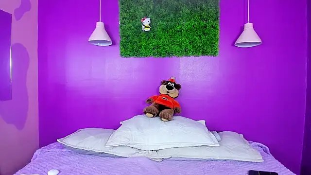 JulliSexxx online show from 09/17/25, 07:54