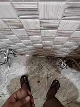 vers negi9 online show from 10/17/25, 03:42