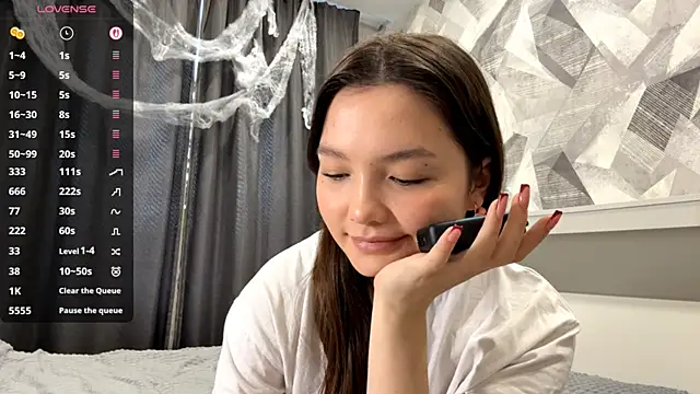 KiraVelvet online show from 11/01/25, 09:44