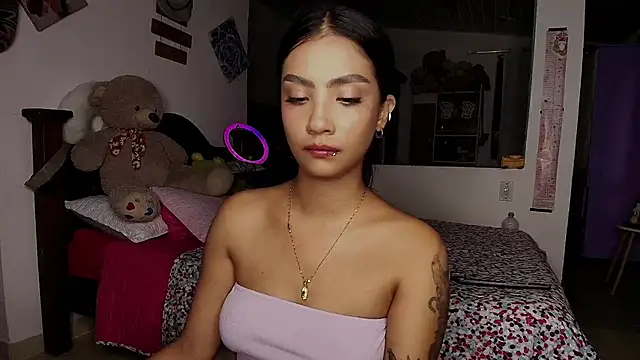 mia yireth online show from 09/19/25, 01:07