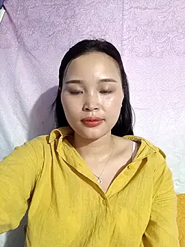 Lili lovely online show from 10/05/25, 08:12