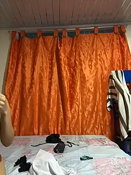 Nezuko-uWux online show from 10/31/25, 10:55