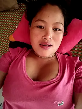 Snapshot of maycuc123 chatting on 09/21/25, 05:09 maycuc123 online show from 09/21/25, 05:09