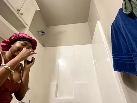 Snapshot of princesslivv chatting on 09/21/25, 07:48 princesslivv online show from 09/21/25, 07:48