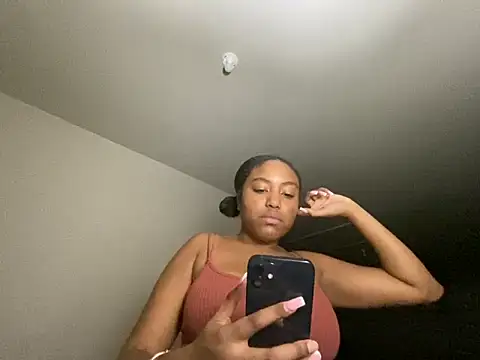 Snapshot of princesslivv chatting on 09/22/25, 09:55 princesslivv online show from 09/22/25, 09:55