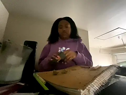 Snapshot of princesslivv chatting on 10/25/25, 07:08 princesslivv online show from 10/25/25, 07:08