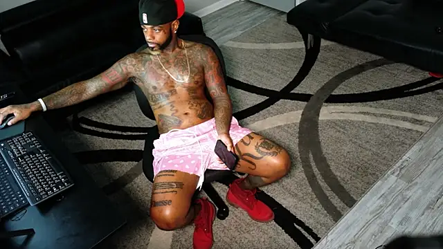 SLANGONDEMHOES online show from 10/04/25, 05:33