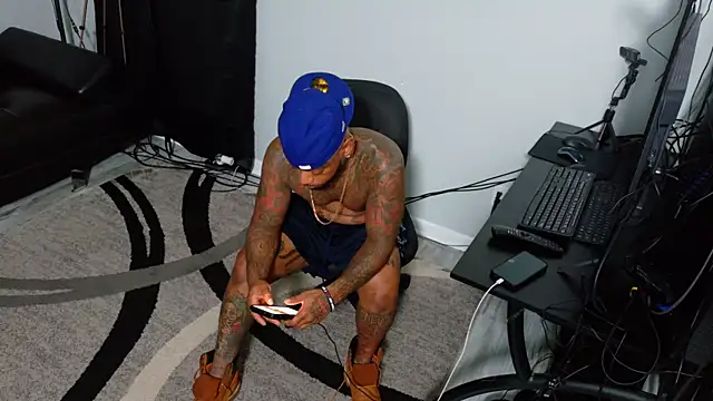 SLANGONDEMHOES online show from 11/13/25, 06:29