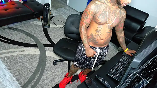 Snapshot of SLANGONDEMHOES chatting on 12/22/25, 05:54 SLANGONDEMHOES online show from 12/22/25, 05:54