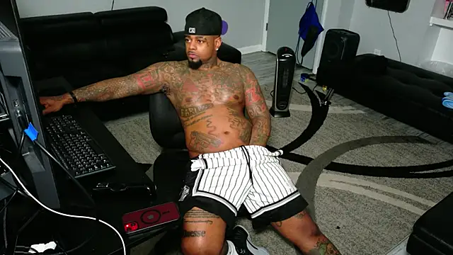 Snapshot of SLANGONDEMHOES chatting on 06/03/26, 02:58 SLANGONDEMHOES online show from 06/03/26, 02:58