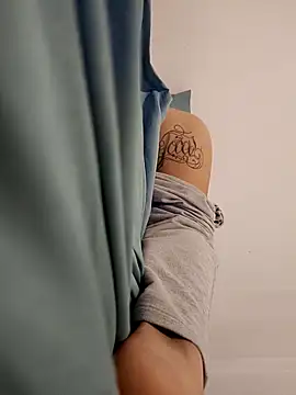 sexualyingyang online show from 09/19/25, 04:25